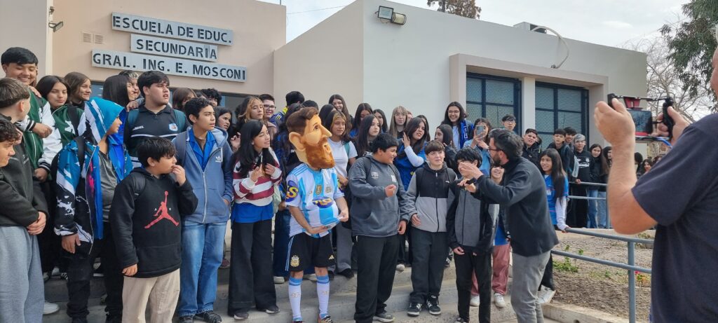 Sorpresa mundialista! El “Messi” de Telesol visitó la Mosconi